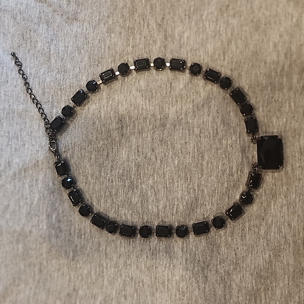 Elegant Black Necklace